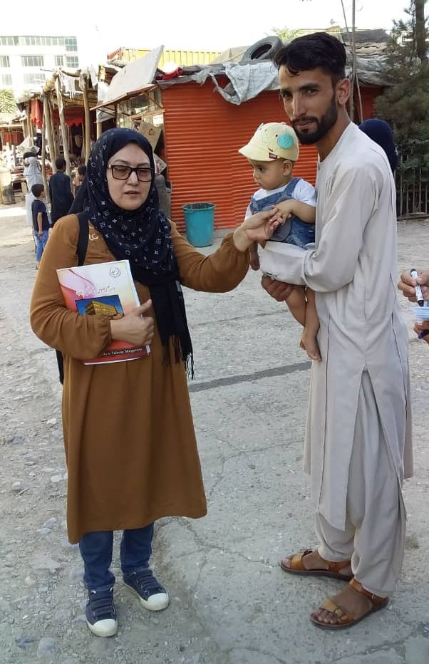 IMG-20190818-WA0000 Dr Fariba, Provincial Polio Officer in Kabul, checking on polio vaccination team