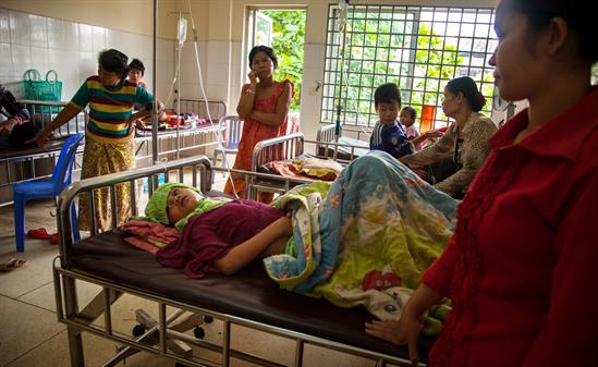 Dengue_patients_in_the _national_pediatric_hospital_Cambodia.Credit_Erika_pineros