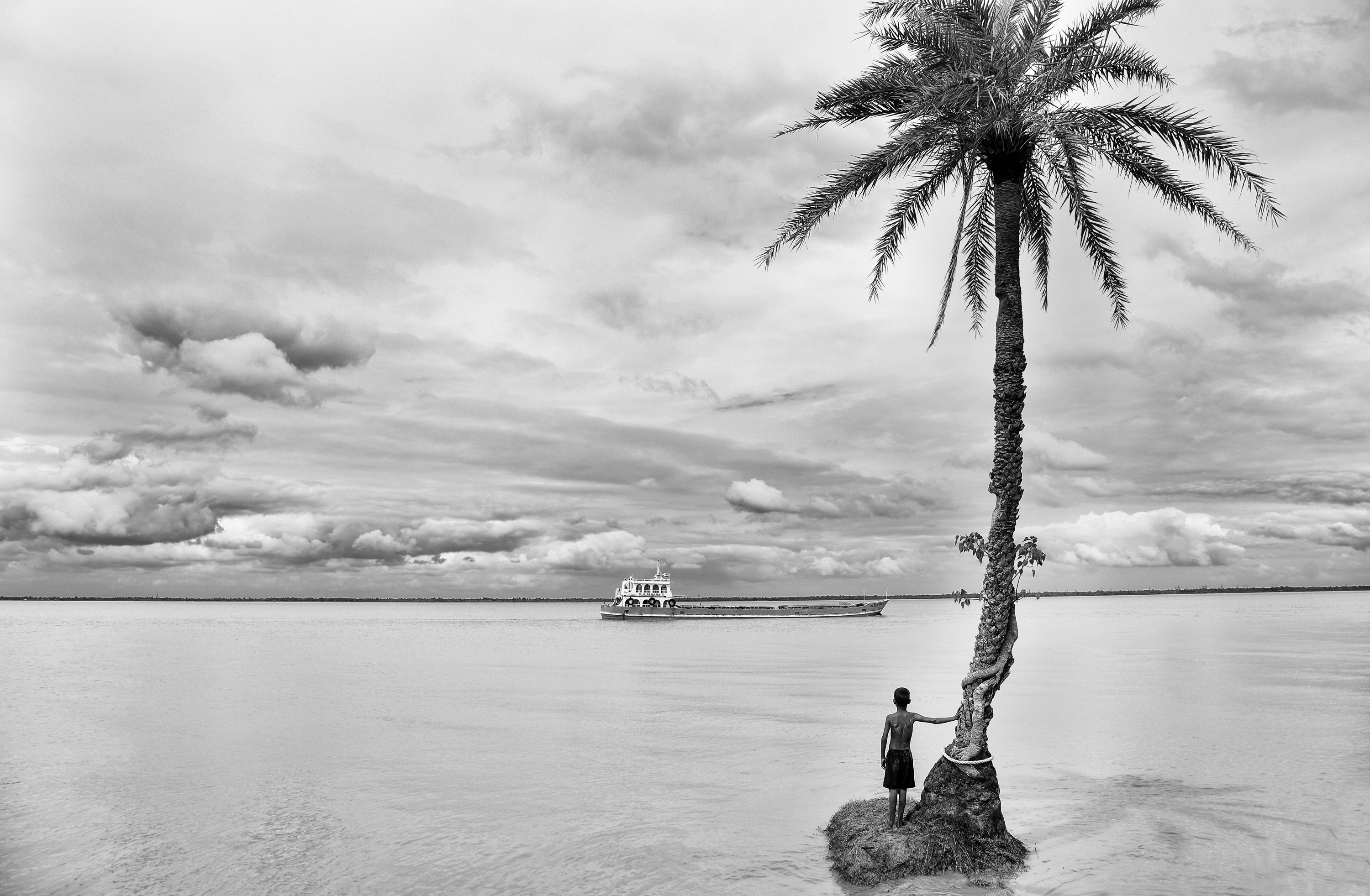 Inhabitants from the dissapearing Ghormara island, India